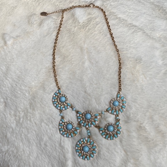 ♥️ FREE ♥️ Blue White Crystal Tiered Statement Necklace - Picture 2 of 3